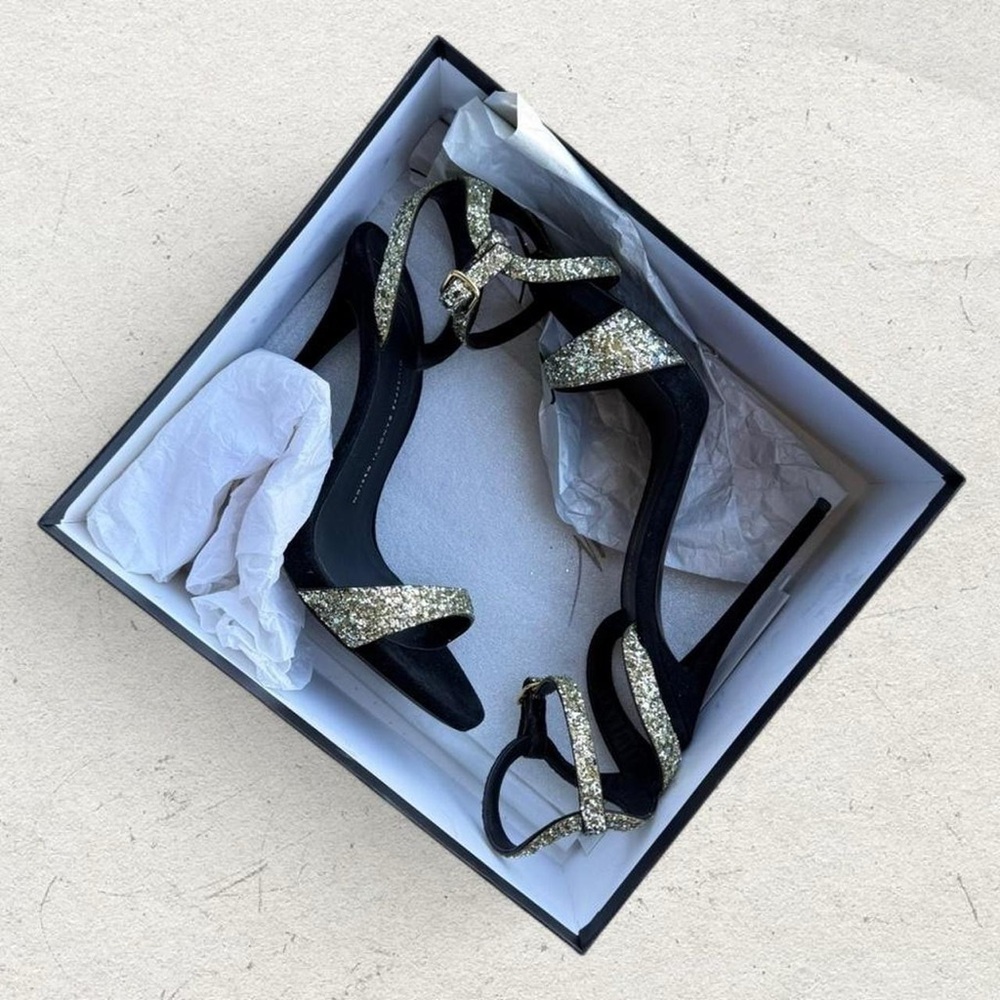 Authentic Giuseppe Zanotti Faux Pearl Glitter Strappy Sandal Heels- EU 40/US 10